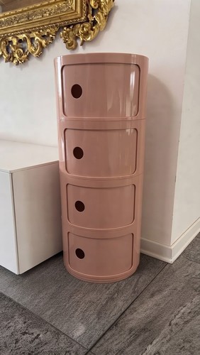 Comodino quattro elementi rosa